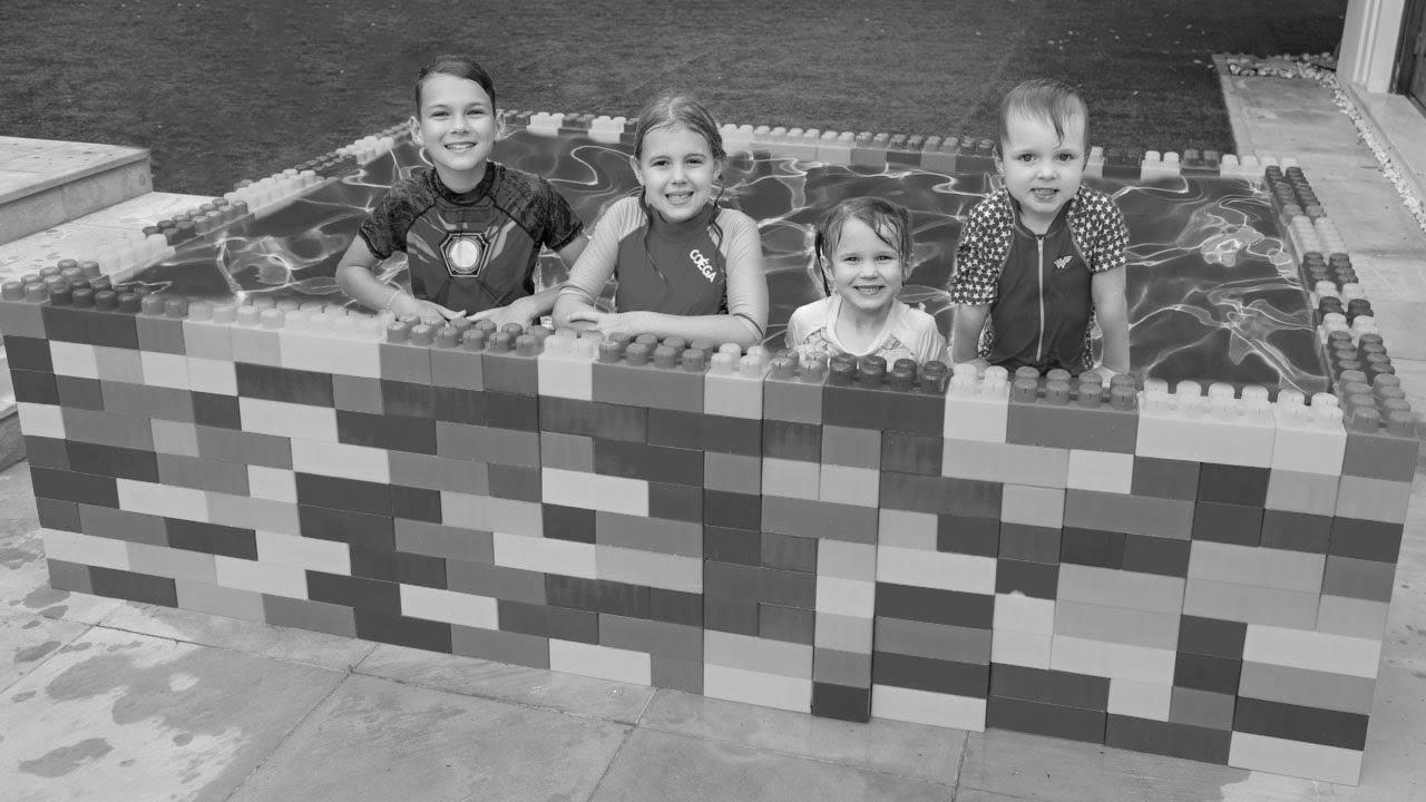 5 Kids The way to Swim in the Kids Pool and Plays with Enjoyable Water Toys