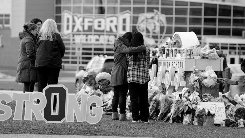 Victims, parents of Oxford faculty taking pictures victims sue college employees